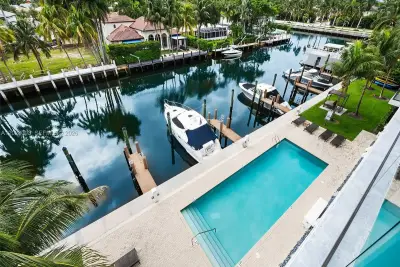 30 Isle Of Venice Dr #403, Fort Lauderdale: photo 1 of 50