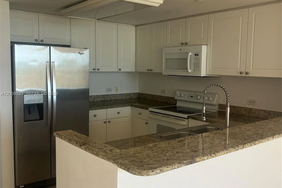 19501 W Country Club Dr #611, Aventura: photo 1 of 19