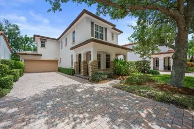603 Castle Dr, Palm Beach Gardens: photo 1 of 61