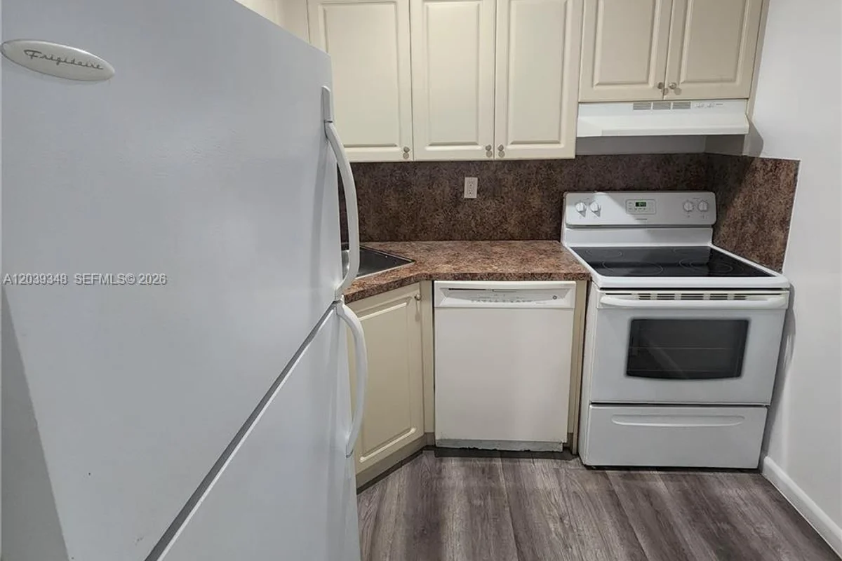 10820 SW 200th Dr #265, Cutler Bay: photo 1 of 13