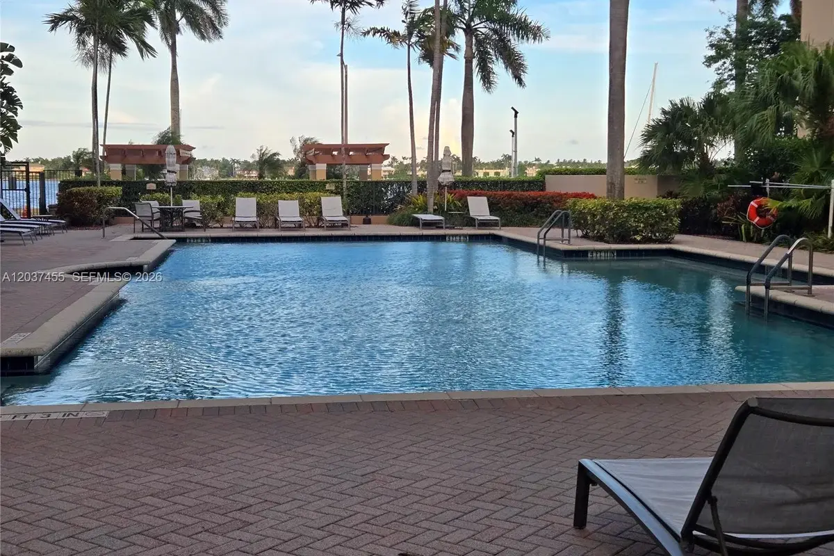 1801 N Flagler Dr #822, West Palm Beach: photo 1 of 22