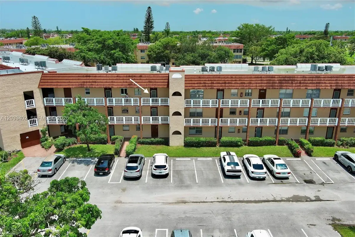 9281 Sunrise Lakes Blvd #308, Sunrise: photo 1 of 19