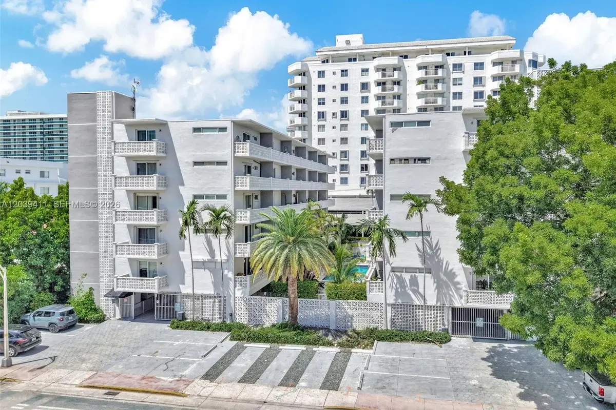1620 W Ave #603, Miami Beach: photo 1 of 39