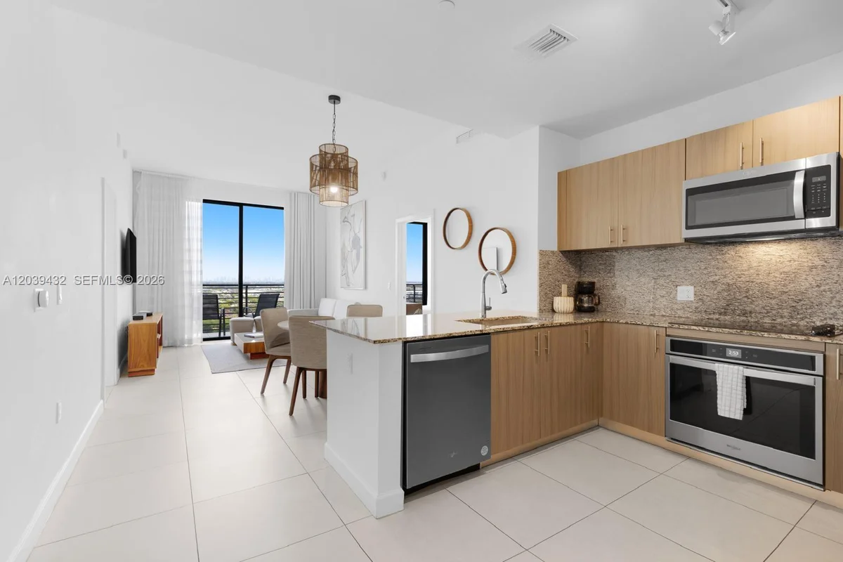 5350 NW 84th Ave #2007, Doral: photo 1 of 32