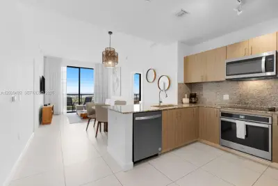 5350 NW 84th Ave #2007, Doral: photo 1 of 32