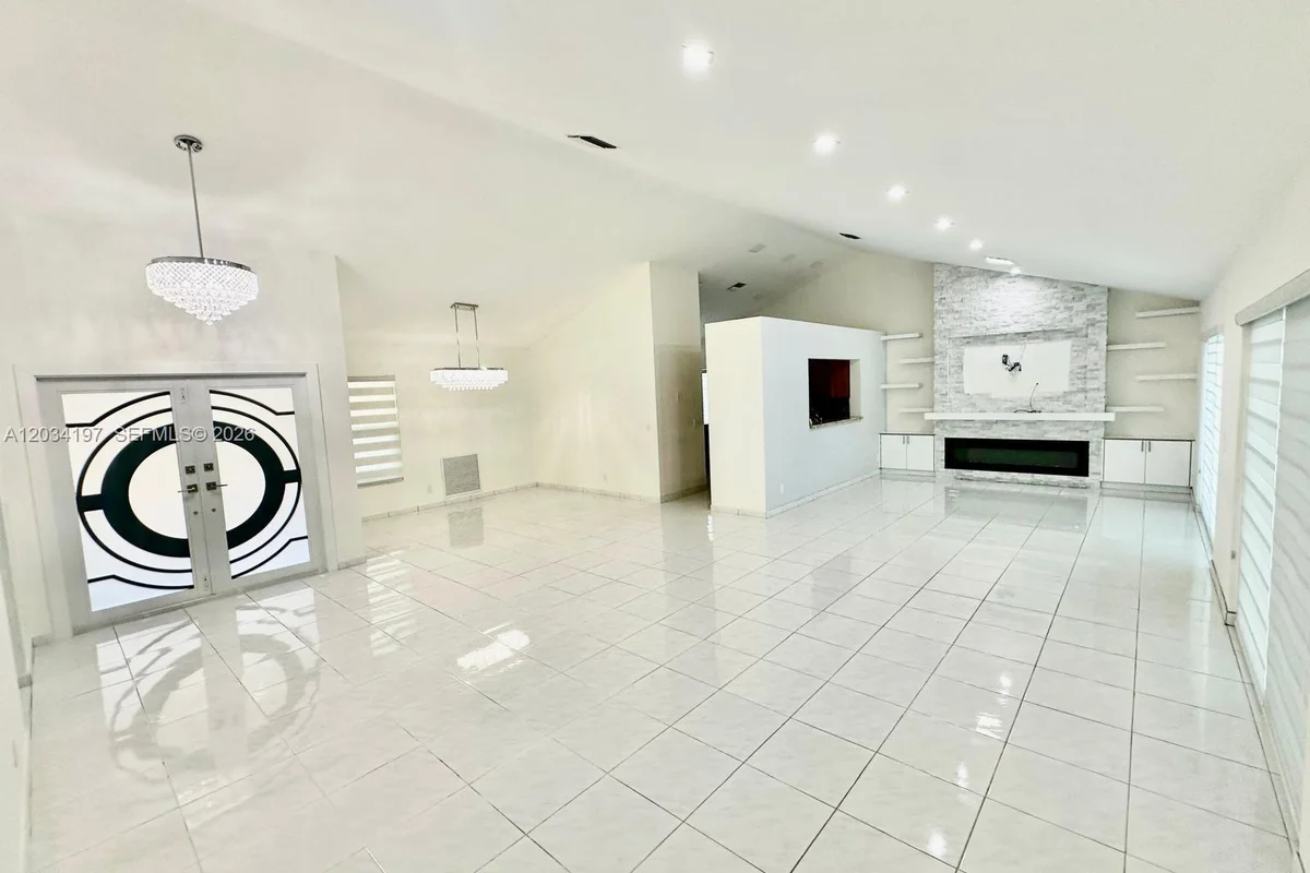 16328 NW 11th St, Pembroke Pines: photo 1 of 39
