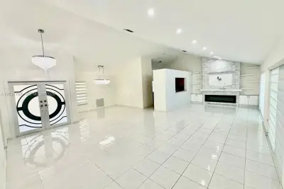 16328 NW 11th St, Pembroke Pines: photo 1 of 39
