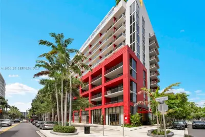 90 NE 32nd St #406, Miami: photo 1 of 23