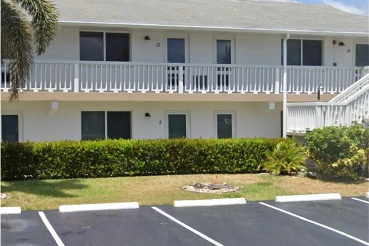 750 Pine Dr #2, Pompano Beach: photo 1 of 12