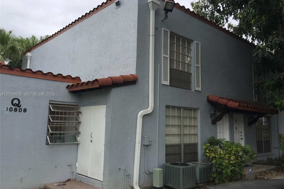 10808 N Kendall Dr #Q-4, Miami: photo 1 of 32