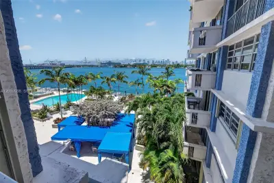 800 W Ave #533, Miami Beach: photo 1 of 71