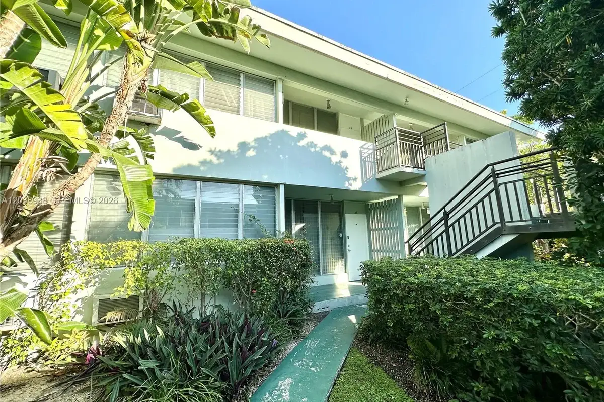 1060 98th St #24, Bay Harbor Islands: photo 1 of 30