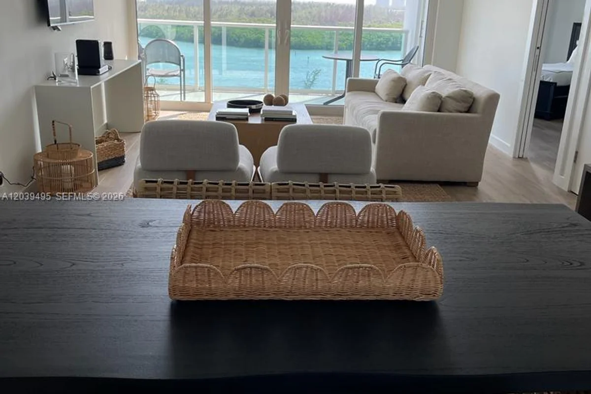 100 Bayview Dr #1521, Sunny Isles Beach: photo 1 of 27