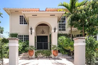 797 Glenridge Rd, Key Biscayne: photo 1 of 16