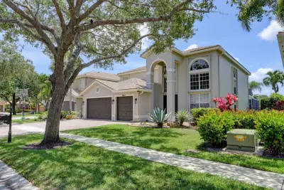 19644 Estuary Dr, Boca Raton: photo 1 of 43