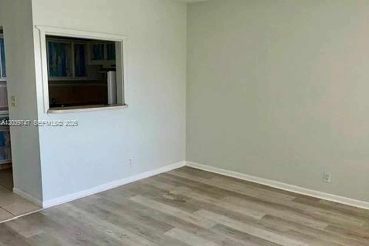119 Salisbury #E, West Palm Beach: photo 1 of 6