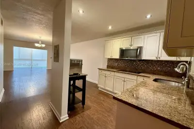 3048 E Sunrise Lakes Dr #217, Sunrise: photo 1 of 34