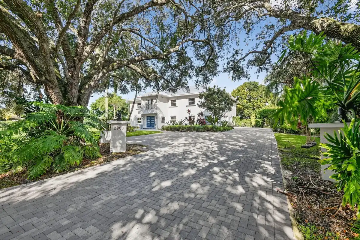 2900 Greenbriar Blvd, Wellington: photo 1 of 39