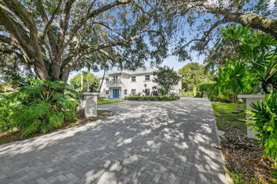 2900 Greenbriar Blvd, Wellington: photo 1 of 39