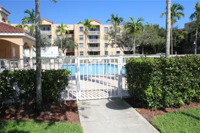 519 E Sheridan St #1082, Dania Beach: photo 1 of 28