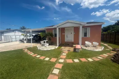 12150 SW 213th Ter, Miami: photo 1 of 13