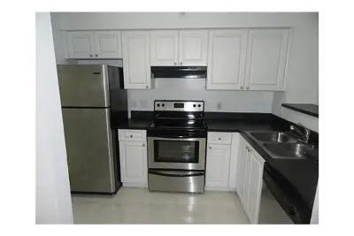12166 Saint Andrews Pl #111, Miramar: photo 1 of 10