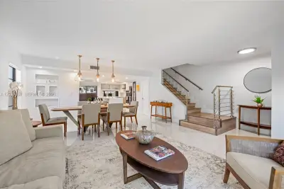 2771 NE 164th St #12, North Miami Beach: photo 1 of 50