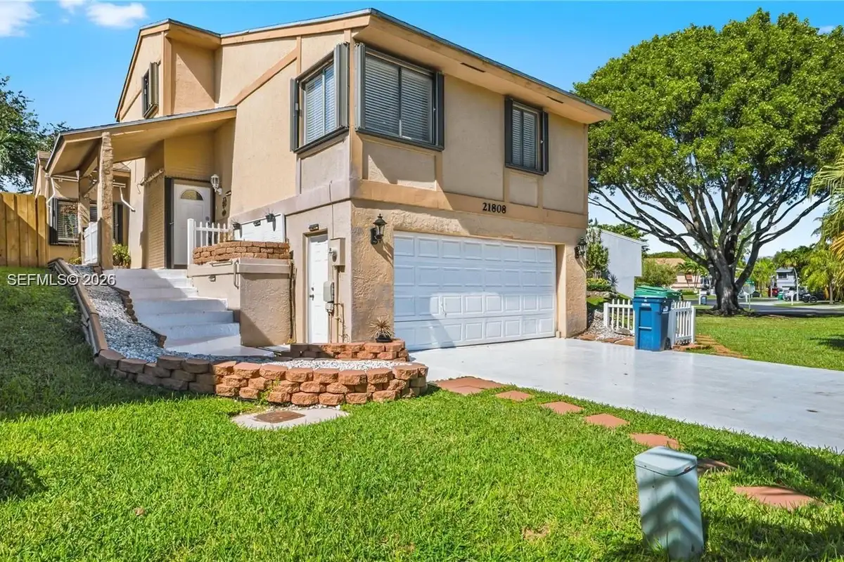 21808 SW 99th Ave, Cutler Bay: photo 1 of 30