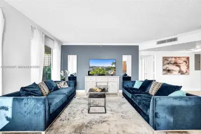 17555 NW Atlantic Blvd #608, Sunny Isles Beach: photo 1 of 52