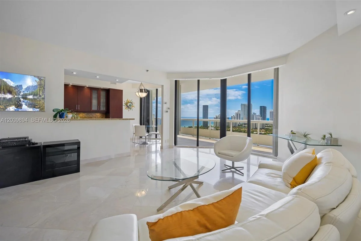 20191 E Country Club Dr #TS8, Aventura: photo 1 of 26