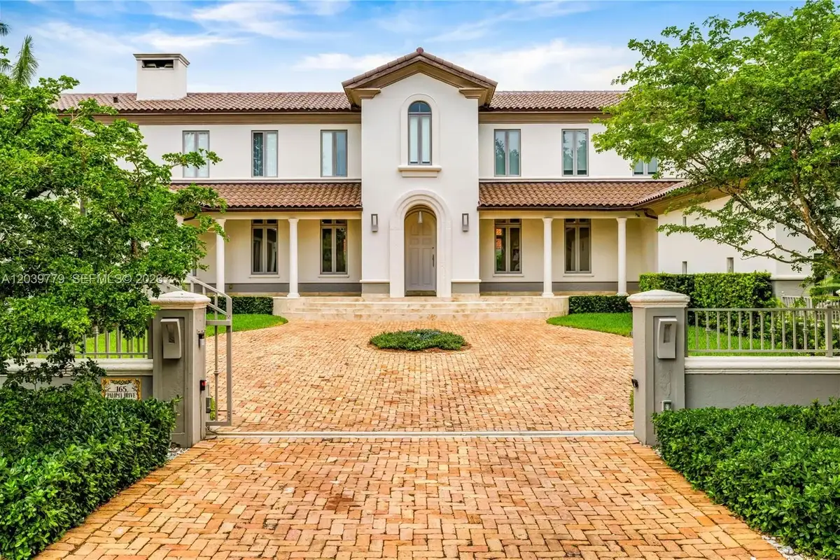 165 Paloma Dr, Coral Gables: photo 1 of 41