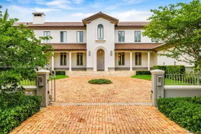 165 Paloma Dr, Coral Gables: photo 1 of 41