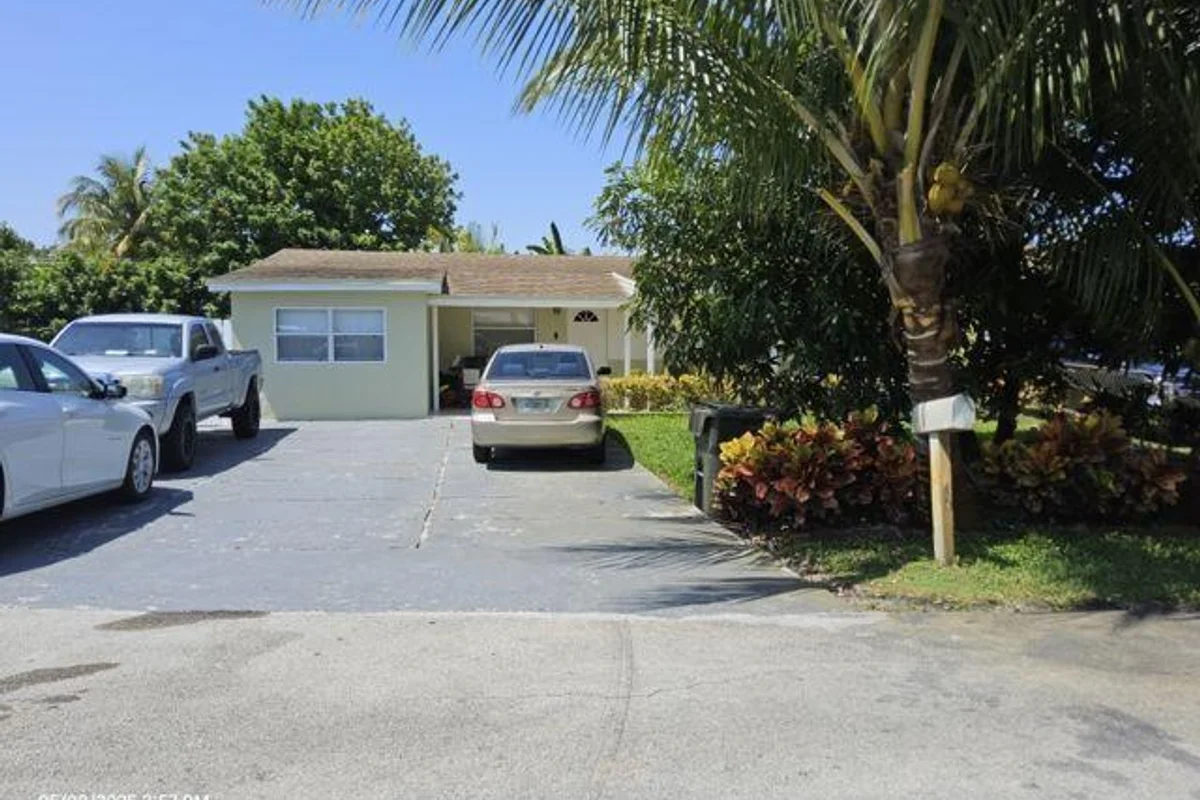3405 SW 12th Ct, Fort Lauderdale: photo 1 of 1