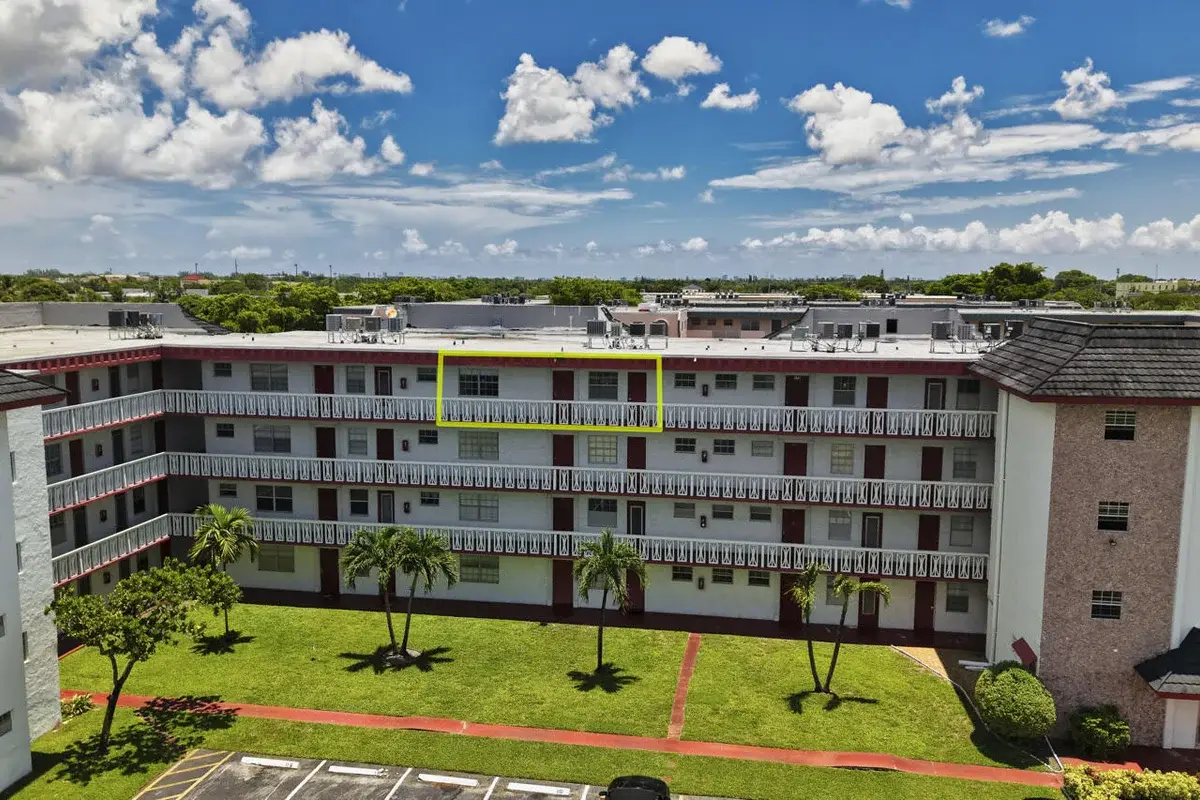 4140 NW 44th Ave #411, Lauderdale Lakes: photo 1 of 42