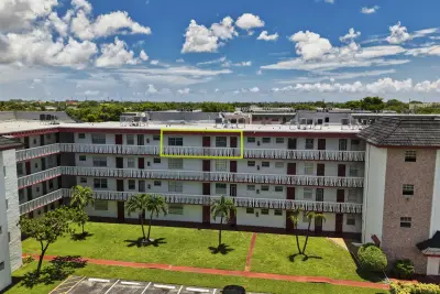 4140 NW 44th Ave #411, Lauderdale Lakes: photo 1 of 42