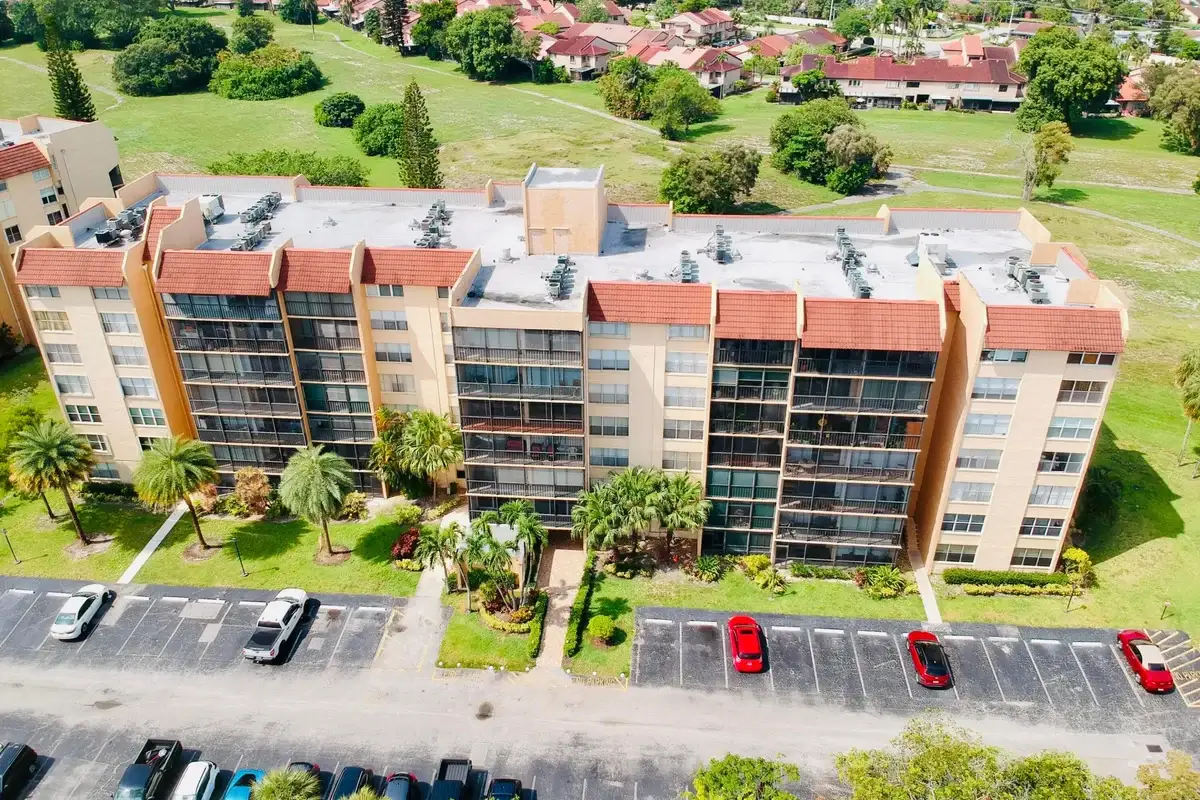 3821 Environ Blvd #203, Lauderhill: photo 1 of 23