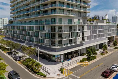 580 72nd St #1008, Miami Beach: photo 1 of 49