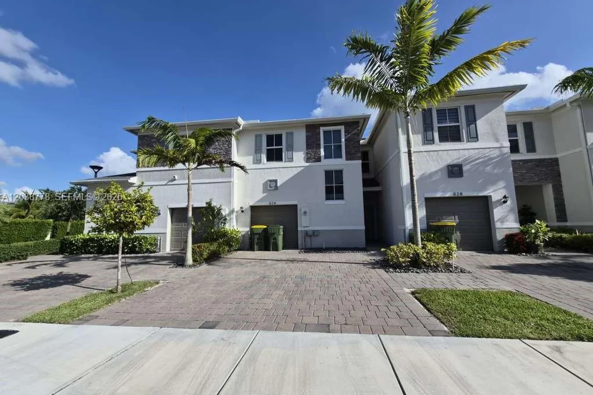 834 SE 16th Ct, Homestead: photo 1 of 39