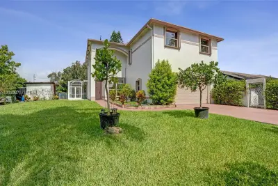 2151 NW 121st Ave, Plantation: photo 1 of 86