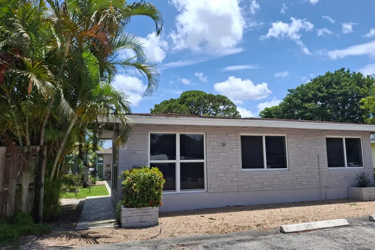 1624 NE 25th St, Wilton Manors: photo 1 of 20
