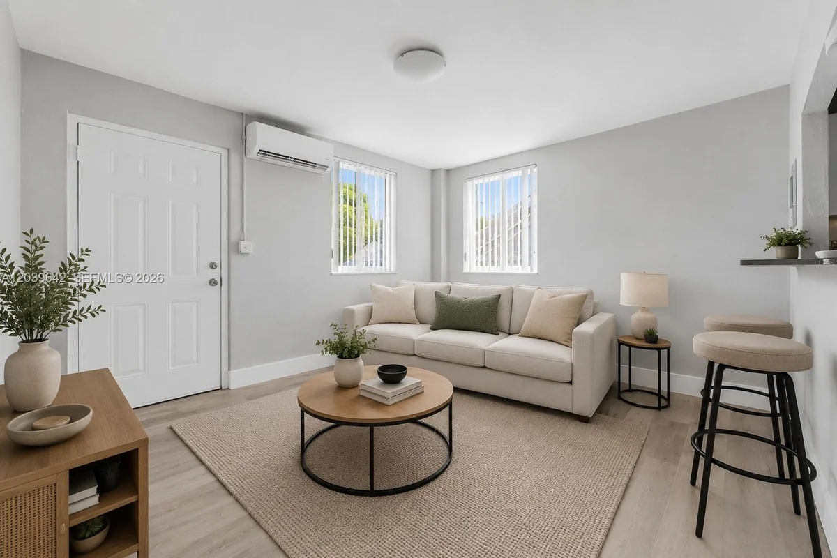 6647 SW 59th Pl #102, South Miami: photo 1 of 17