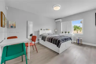 6647 SW 59th Pl #209, South Miami: photo 1 of 12
