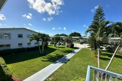 171 Markham H, Deerfield Beach: photo 1 of 9