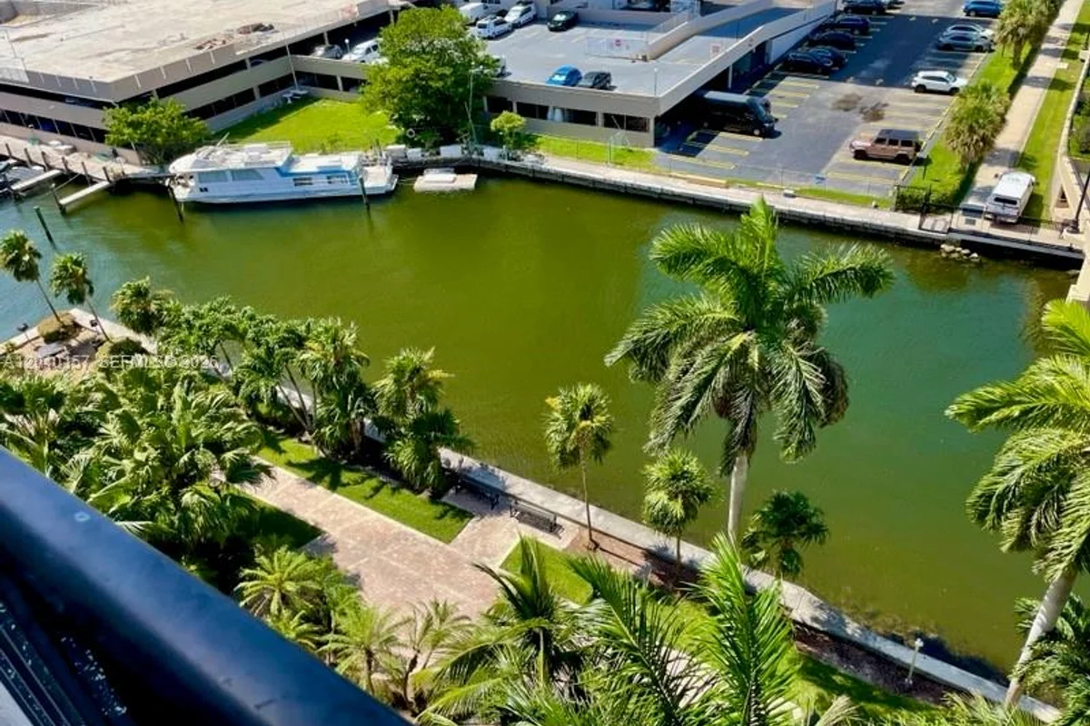 17150 N Bay Rd #2912, Sunny Isles Beach: photo 1 of 29
