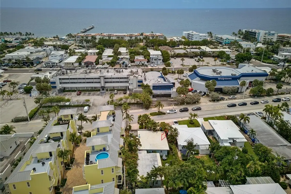 4325 Bougainvilla Dr, Lauderdale-by-the-Sea: photo 1 of 61
