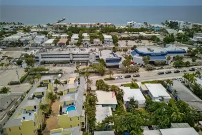 4325 Bougainvilla Dr, Lauderdale-by-the-Sea: photo 1 of 61