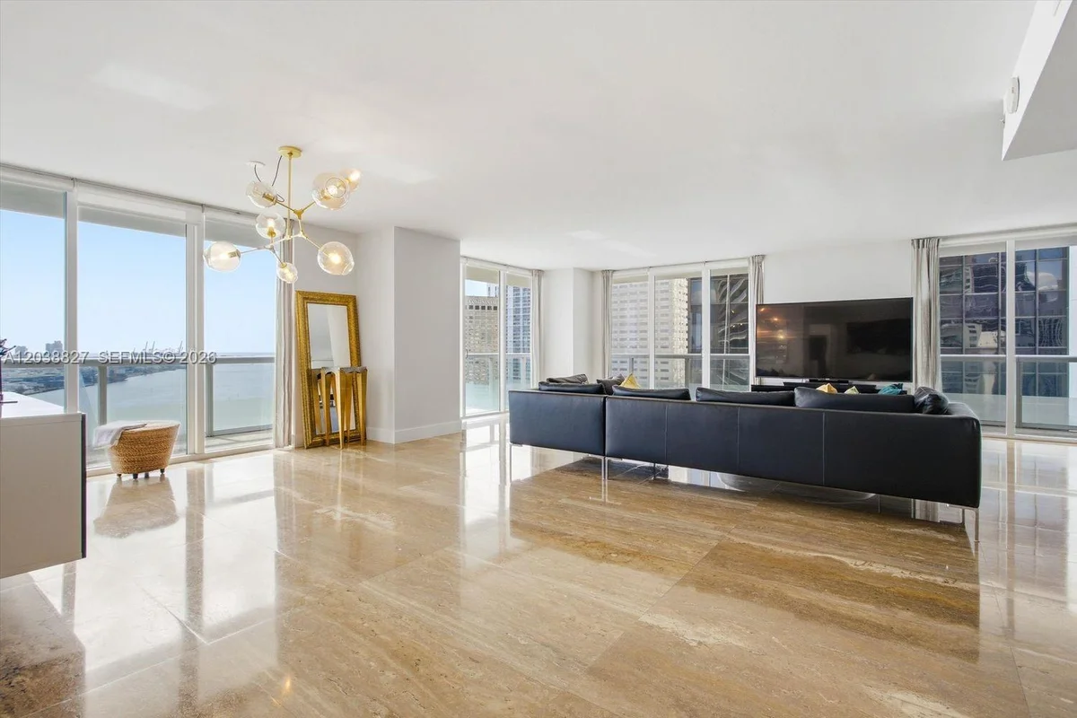 50 Biscayne Blvd #2510, Miami: photo 1 of 41