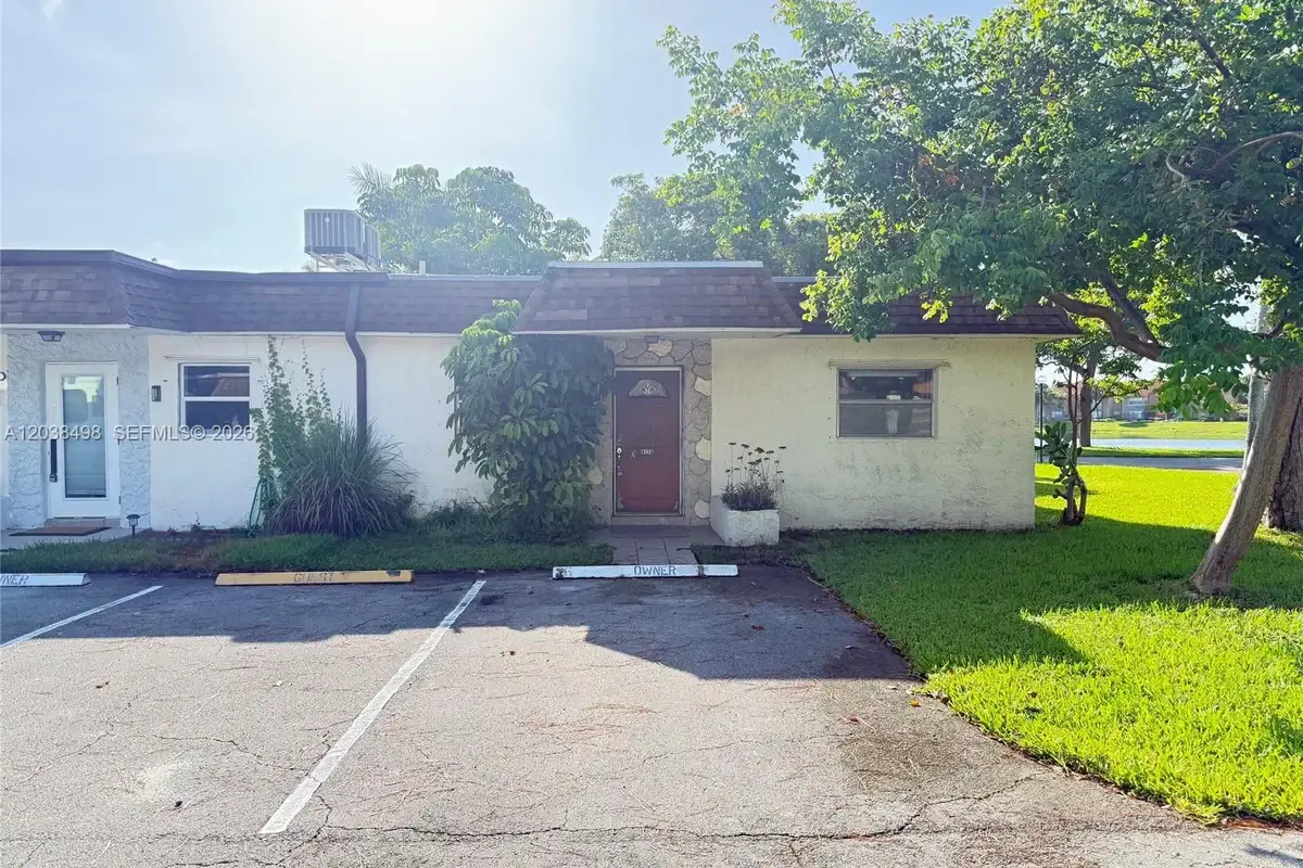 417 SW Natura Ave #A, Deerfield Beach: photo 1 of 19
