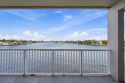 1201 S Riverside Dr #306, Pompano Beach: photo 1 of 53