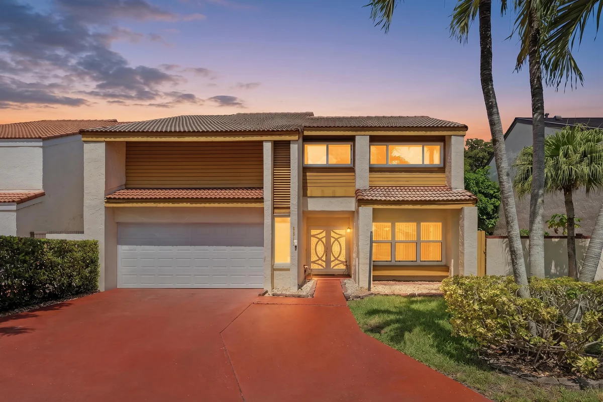 8811 SW 150th Place Cir, Miami: photo 1 of 31